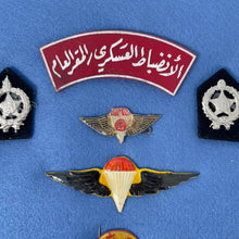 Load image into Gallery viewer, Desert Storm Iraqi Army Special Forces Paratrooper Insignia Group