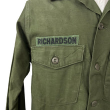 Load image into Gallery viewer, US Army General William R. Richardson Uniforms, Flag and Plaque Grouping