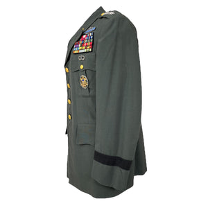 US Army General William R. Richardson Uniforms, Flag and Plaque Grouping