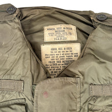 Load image into Gallery viewer, Korean War USMC M1952A Body Armor