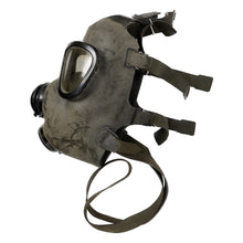 Load image into Gallery viewer, Desert Storm/OIF Iraqi Army Gas Mask w/ Carrier