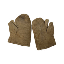 Load image into Gallery viewer, WWII Japanese Army Winter Fur Mittens