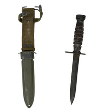 Load image into Gallery viewer, WWII Era US M4 Bayonet w/ M8 Scabbard